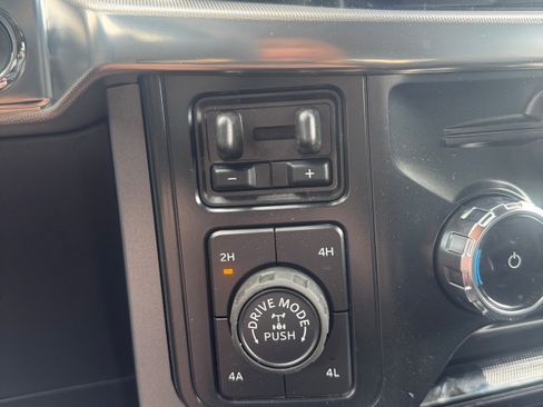 New 2025 Ford F150 Lariat w/ Equipment Group 501A Mid image 36