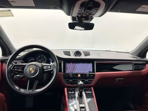Used 2022 Porsche Macan AWD/4WD image 28
