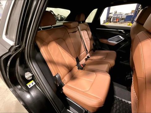 Certified 2023 Audi Q3 2.0T Premium w/ Convenience Package image 27