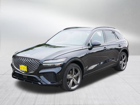 Used 2023 Genesis GV70 2.5T w/ Sport Prestige Package image 3