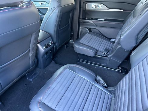 New 2026 Ford Explorer ST-Line w/ ST-Line Street Pack image 13
