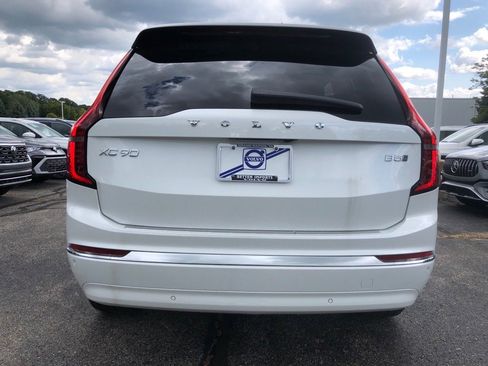 New 2026 Volvo XC90 B5 Ultra w/ Protection Package Premier image 5