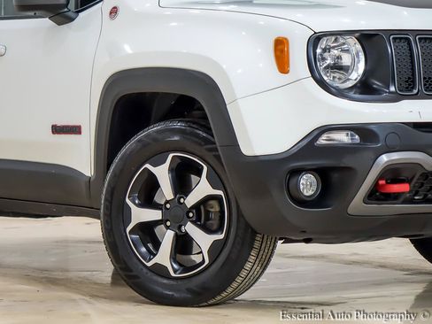 Used 2019 Jeep Renegade Trailhawk w/ Cold Weather Group II AWD/4WD image 3
