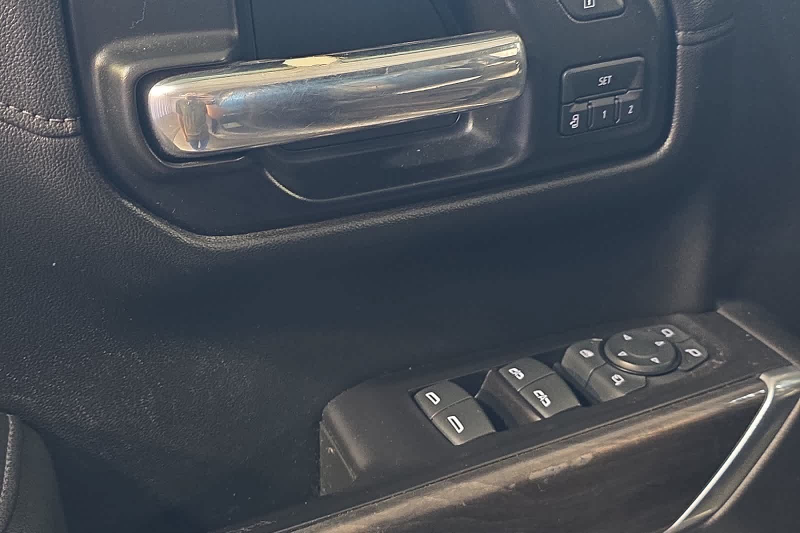 Used 2019 Chevrolet Silverado 1500 LTZ AWD/4WD image 15