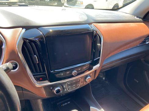 Used 2021 Chevrolet Traverse High Country w/ LPO, Floor Liner Package AWD/4WD image 19