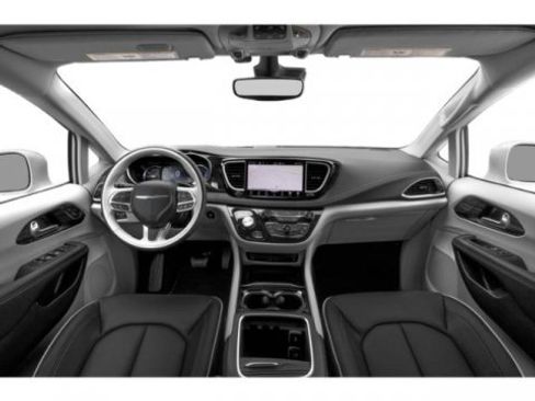 Used 2022 Chrysler Pacifica Touring-L image 11