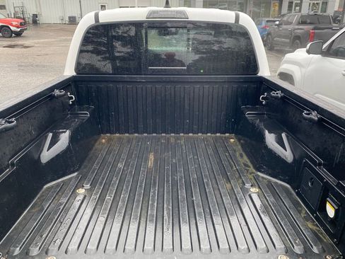 Used 2021 Toyota Tacoma TRD Sport image 12