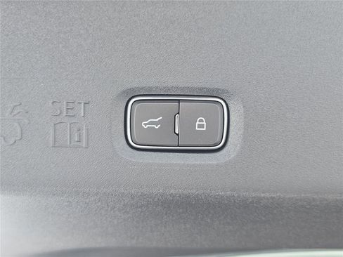 New 2025 Lincoln Navigator L Black Label image 11