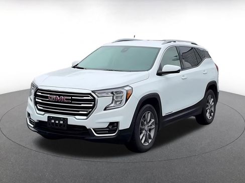 Used 2024 GMC Terrain SLT AWD/4WD image 7