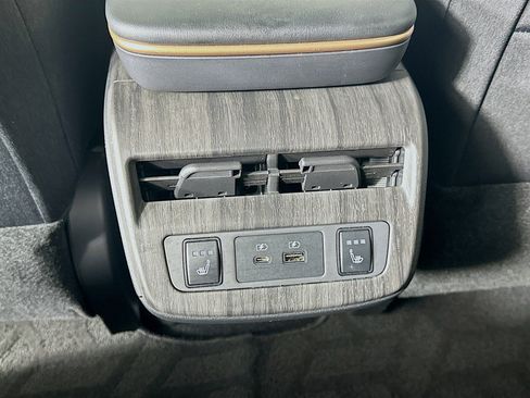 Used 2023 Nissan Ariya FWD image 29