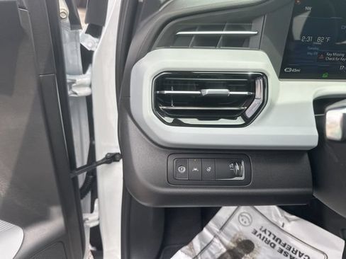 New 2027 Chevrolet Bolt RS w/ Super Cruise Package FWD image 18