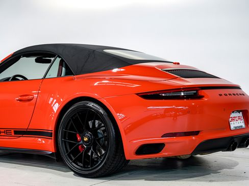 Used 2018 Porsche 911 Carrera GTS image 38