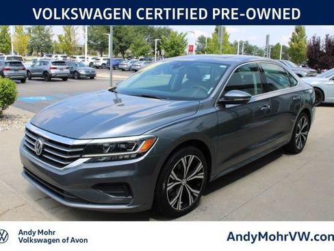 Used 2022 Volkswagen Passat 2.0T SE FWD image 3