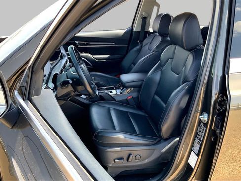 Certified 2025 Kia Telluride S AWD/4WD image 8