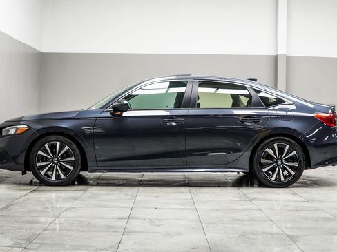 Used 2022 Honda Civic EX image 10