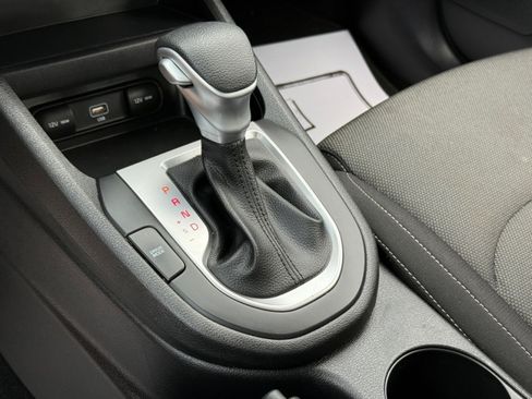 Used 2023 Kia Forte LXS FWD image 17