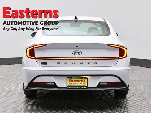 Used 2023 Hyundai Sonata SE FWD image 6