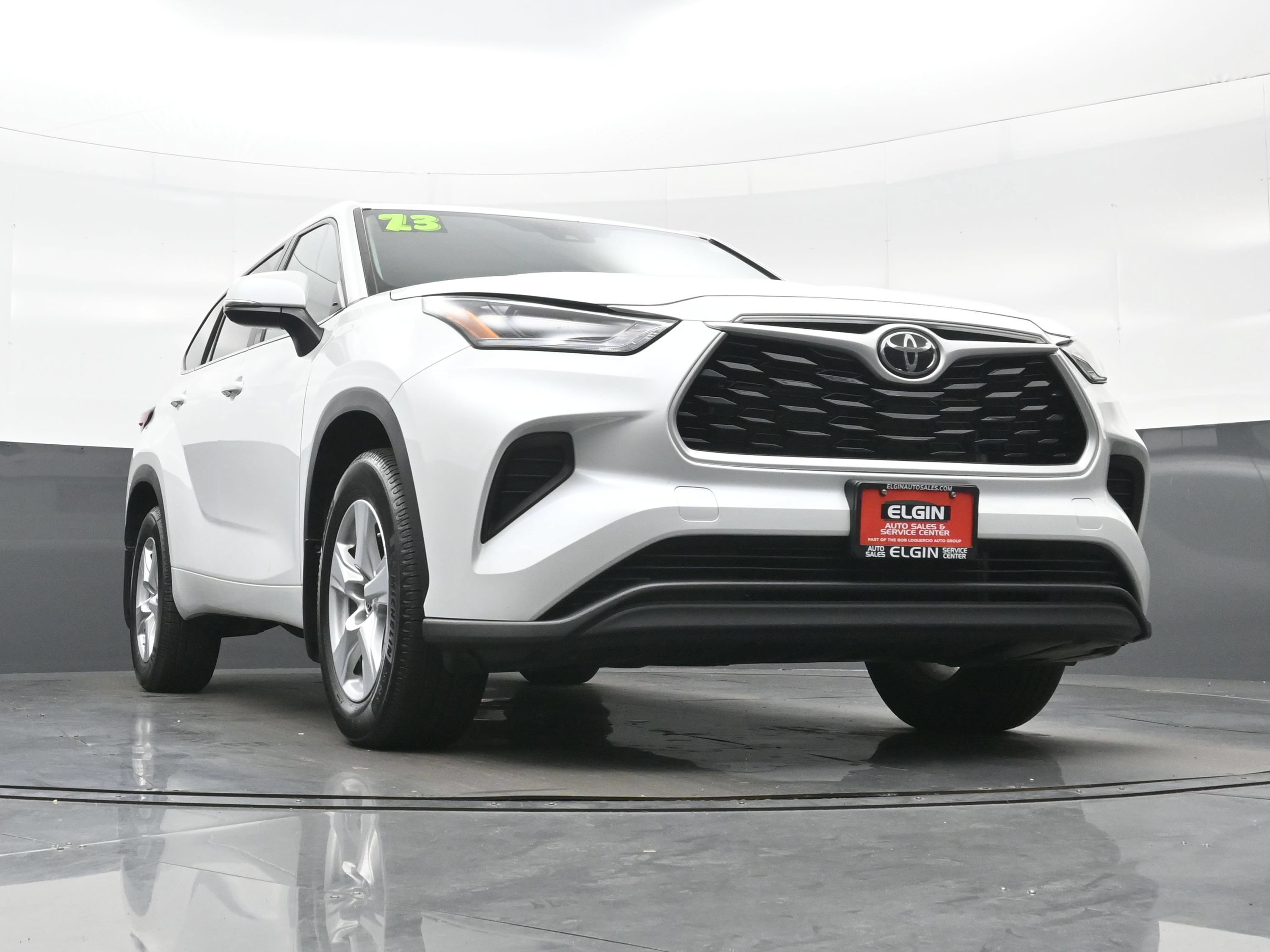 Used 2023 Toyota Highlander L AWD/4WD image 32