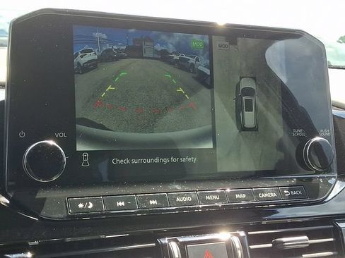 Used 2022 Nissan Pathfinder SL AWD/4WD image 20