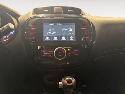 Used 2019 Kia Soul ! FWD image 12
