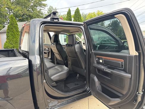Used 2016 RAM 1500 Laramie w/ Convenience Group AWD/4WD image 13