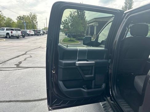 Used 2018 Ford F150 XLT w/ Equipment Group 302A Luxury AWD/4WD image 29