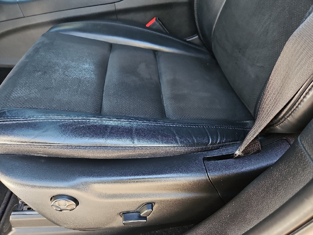 Used 2019 Jeep Grand Cherokee Altitude RWD image 23