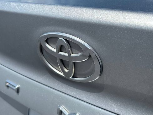 Used 2025 Toyota Camry LE FWD image 31