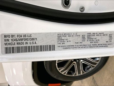 Used 2024 Jeep Wagoneer Series II w/ Flexible Seating Group image 30