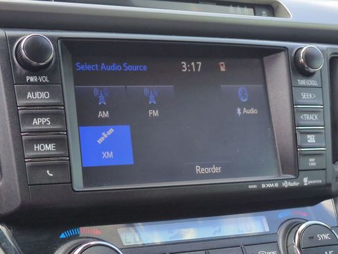 Used 2017 Toyota RAV4 XLE FWD image 23