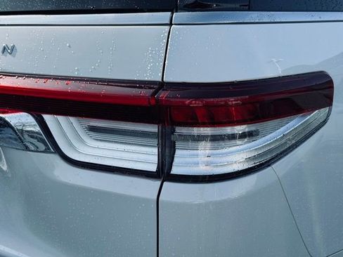 Used 2022 Lincoln Navigator Reserve image 7