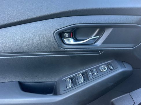 Certified 2025 Honda Accord LX image 11