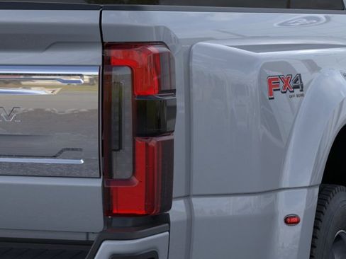 New 2026 Ford F450 Platinum w/ Platinum Plus Package AWD/4WD image 21
