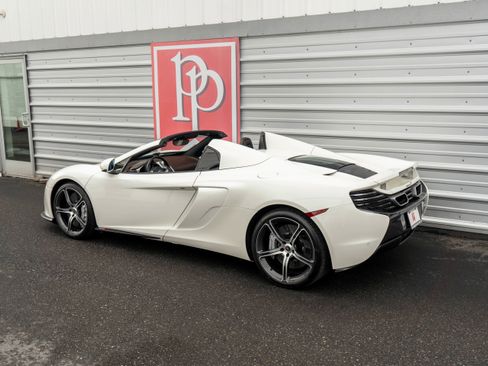 Used 2015 McLaren 650S Spider image 34