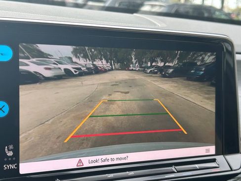 New 2026 Volkswagen Atlas Cross Sport SE image 18