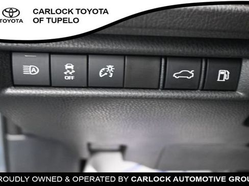 Used 2025 Toyota Camry SE w/ Convenience Package FWD image 22