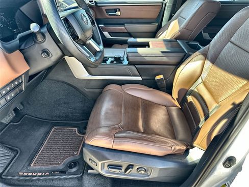 Used 2025 Toyota Sequoia 4WD image 24