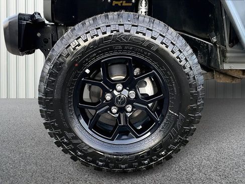 Used 2021 Jeep Wrangler Unlimited Sport w/ Technology Group image 32