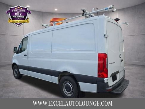Used 2023 Mercedes-Benz Sprinter 2500 image 3