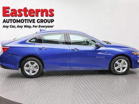 Used 2023 Chevrolet Malibu LT FWD image 4