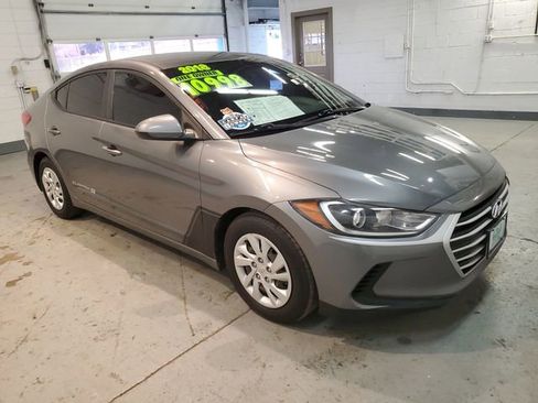 Used 2018 Hyundai Elantra SE w/ SE Connectivity Package 04 image 9