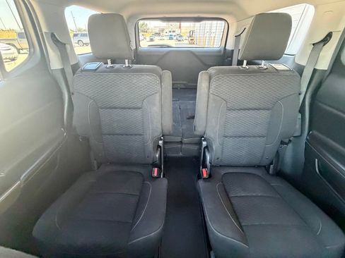 Used 2018 GMC Acadia SLE FWD image 24