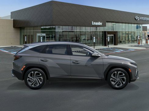New 2026 Hyundai Tucson Limited FWD image 7
