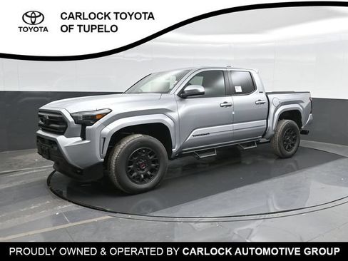 Used 2025 Toyota Tacoma SR5 AWD/4WD image 1