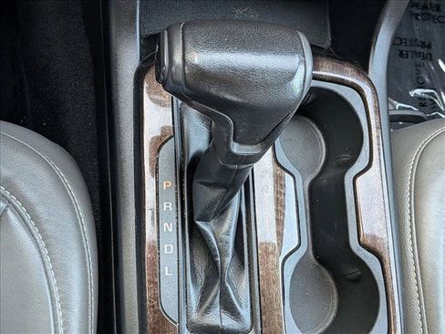Used 2020 GMC Canyon SLE w/ Elevation Edition RWD image 12