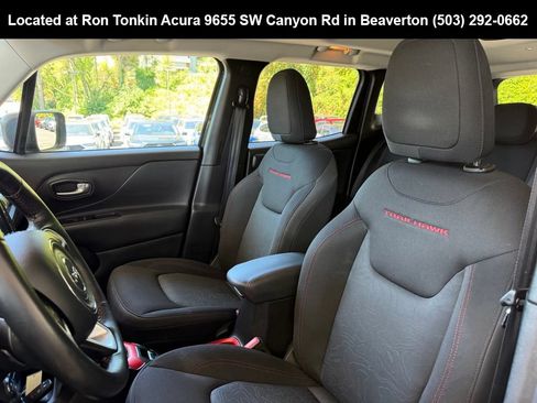 Used 2016 Jeep Renegade Trailhawk AWD/4WD image 15