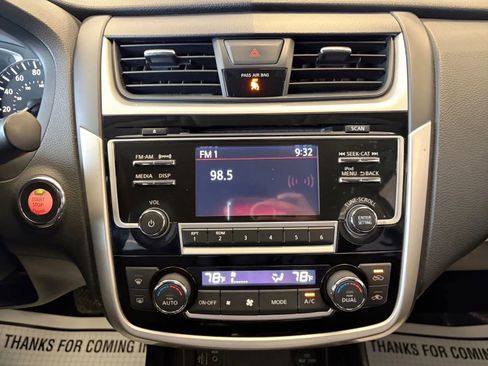 Used 2018 Nissan Altima 2.5 SV image 21