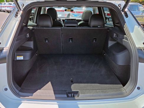 Certified 2025 Volkswagen Tiguan SE R-Line AWD/4WD image 52