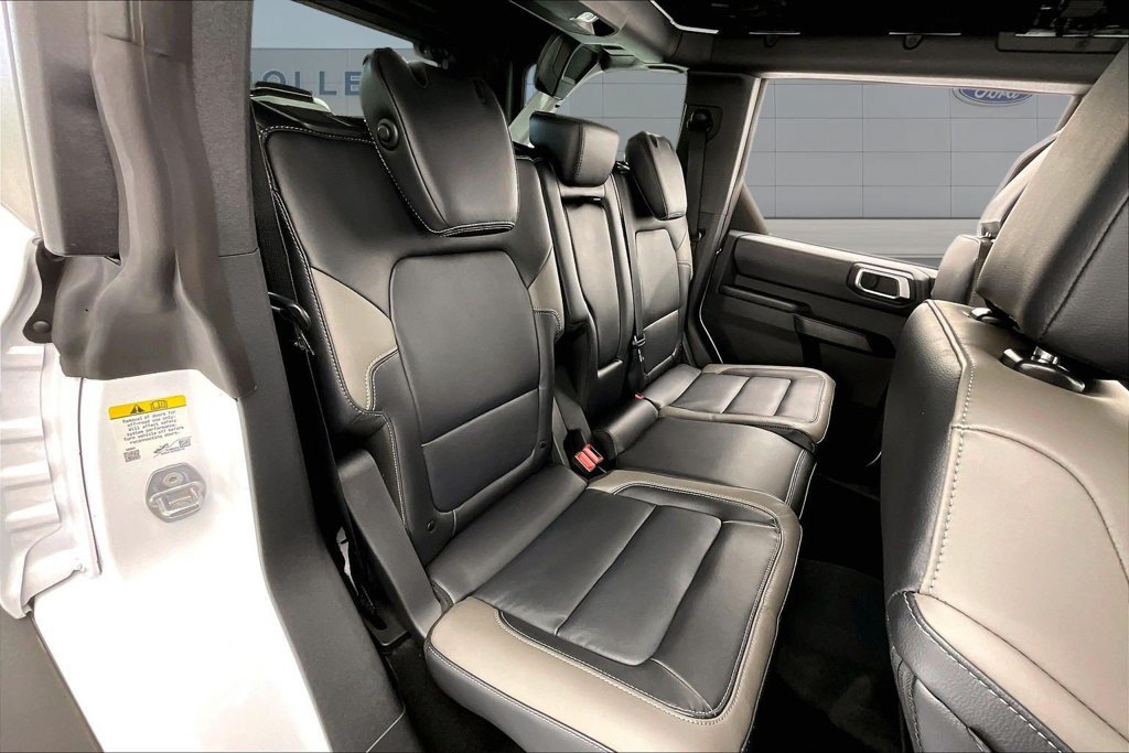 New 2026 Ford Bronco Outer Banks w/ Sasquatch Package AWD/4WD image 10
