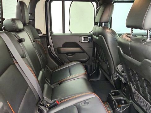 Used 2021 Jeep Gladiator Mojave AWD/4WD image 24